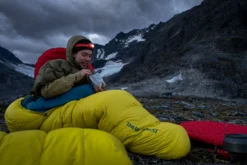 Slaapzak Thermarest Parsec 0F/-18C Regular Larch -Winkel Voor Kampeerartikelen Voor Buiten 2022 summer climbing norway aasens 0179 1