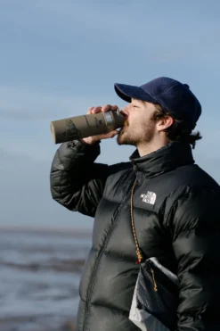 Thermosbeker Stanley The Trigger Action Travel Mug Tan Peter Perch 0,47L -Winkel Voor Kampeerartikelen Voor Buiten 4 800x1200 3