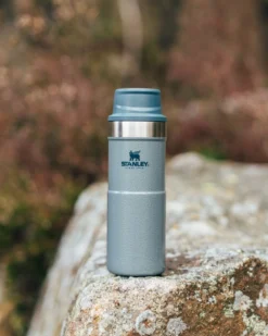 Thermosbeker Stanley The Trigger Action Travel Mug Hammertone Ice 0,35L -Winkel Voor Kampeerartikelen Voor Buiten 7 960x1200 1
