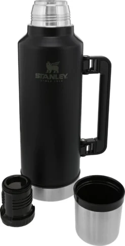 Thermosfles Stanley Legendary Classic Bottle Matte Black 1,9L -Winkel Voor Kampeerartikelen Voor Buiten Large JPG Classic20Legendary20Bottle202.0qt20Matte20Black